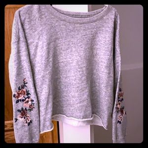 Abercrombie & Fitch cropped sweatshirt